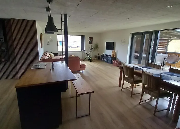 Leons House Bindslev