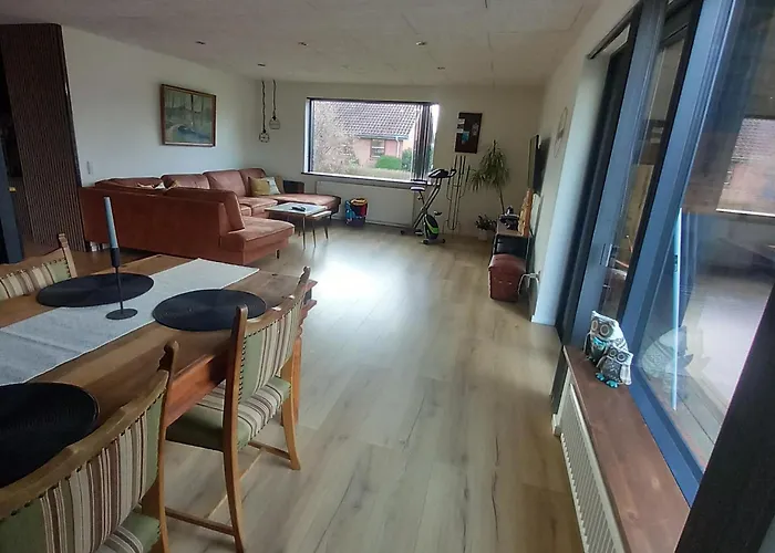 Leons House